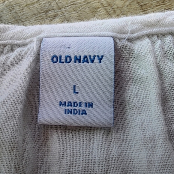 EUC🔹️Old Navy Embroidered Peasant Top - Large - Picture 4 of 5